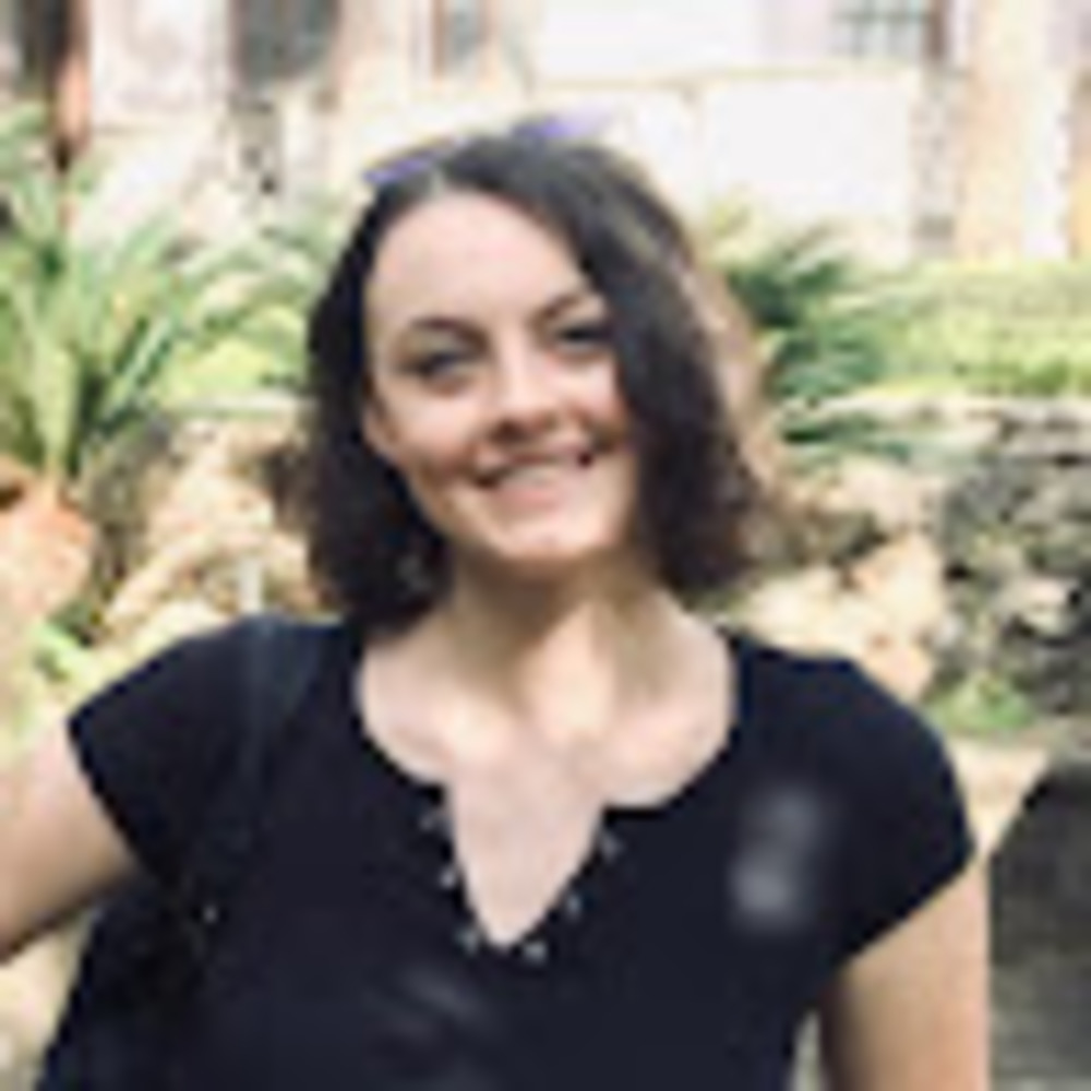 Meet your Posher, Claire
